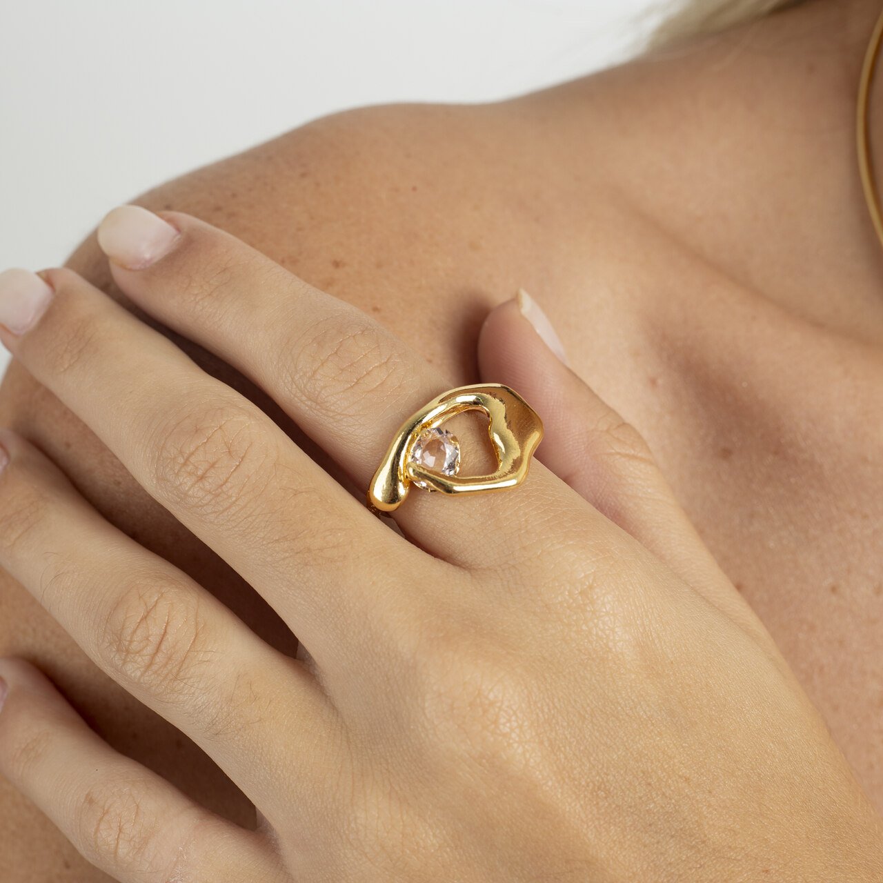ANEL CONSTANÇA CRISTAL OVAL ROSÉ BANHO OURO