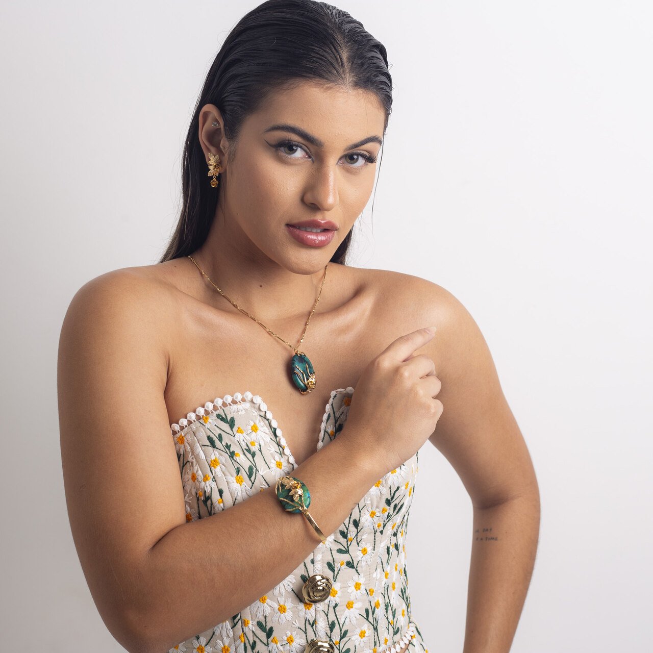 BRACELETE FELINA GREEN BANHO OURO