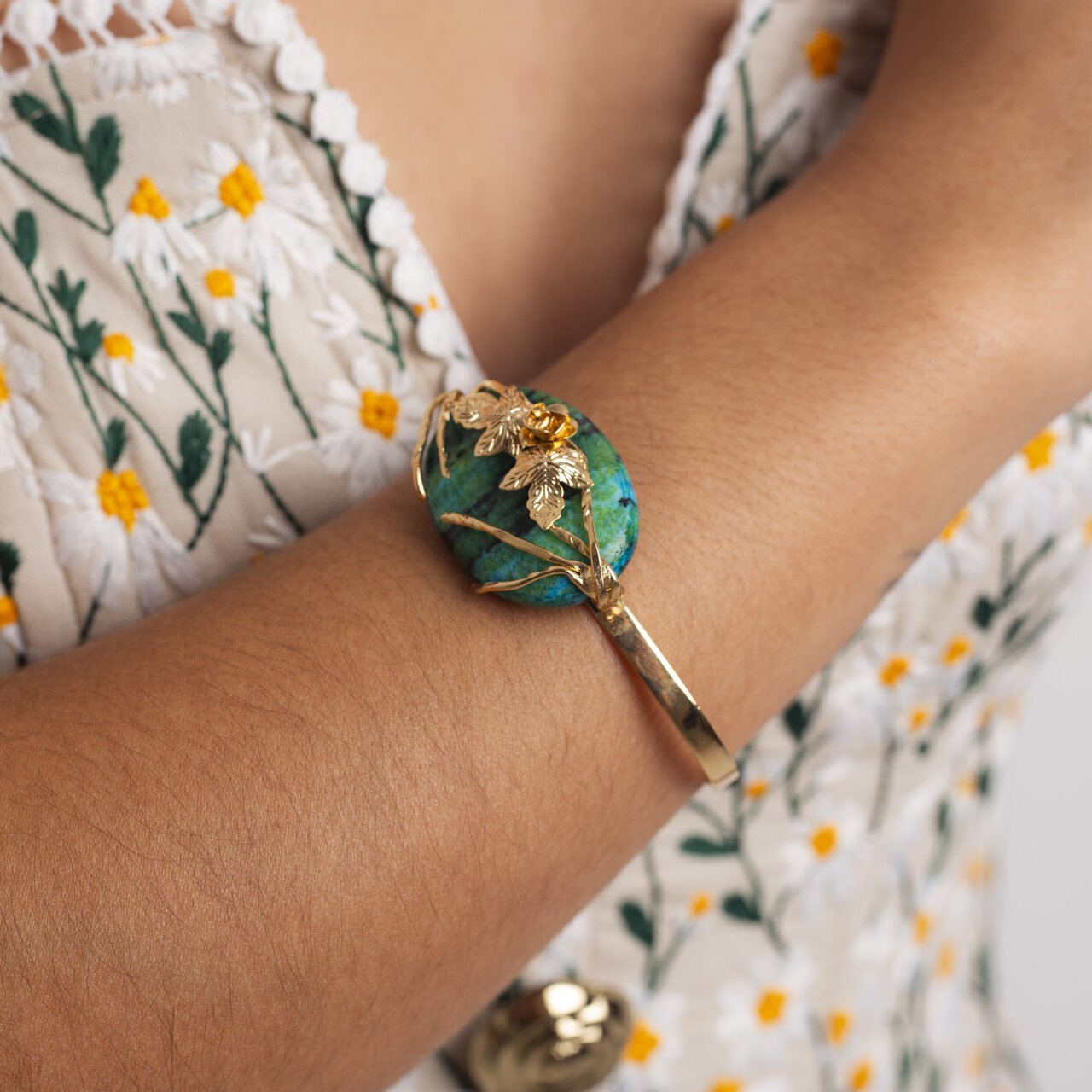 BRACELETE FELINA GREEN BANHO OURO