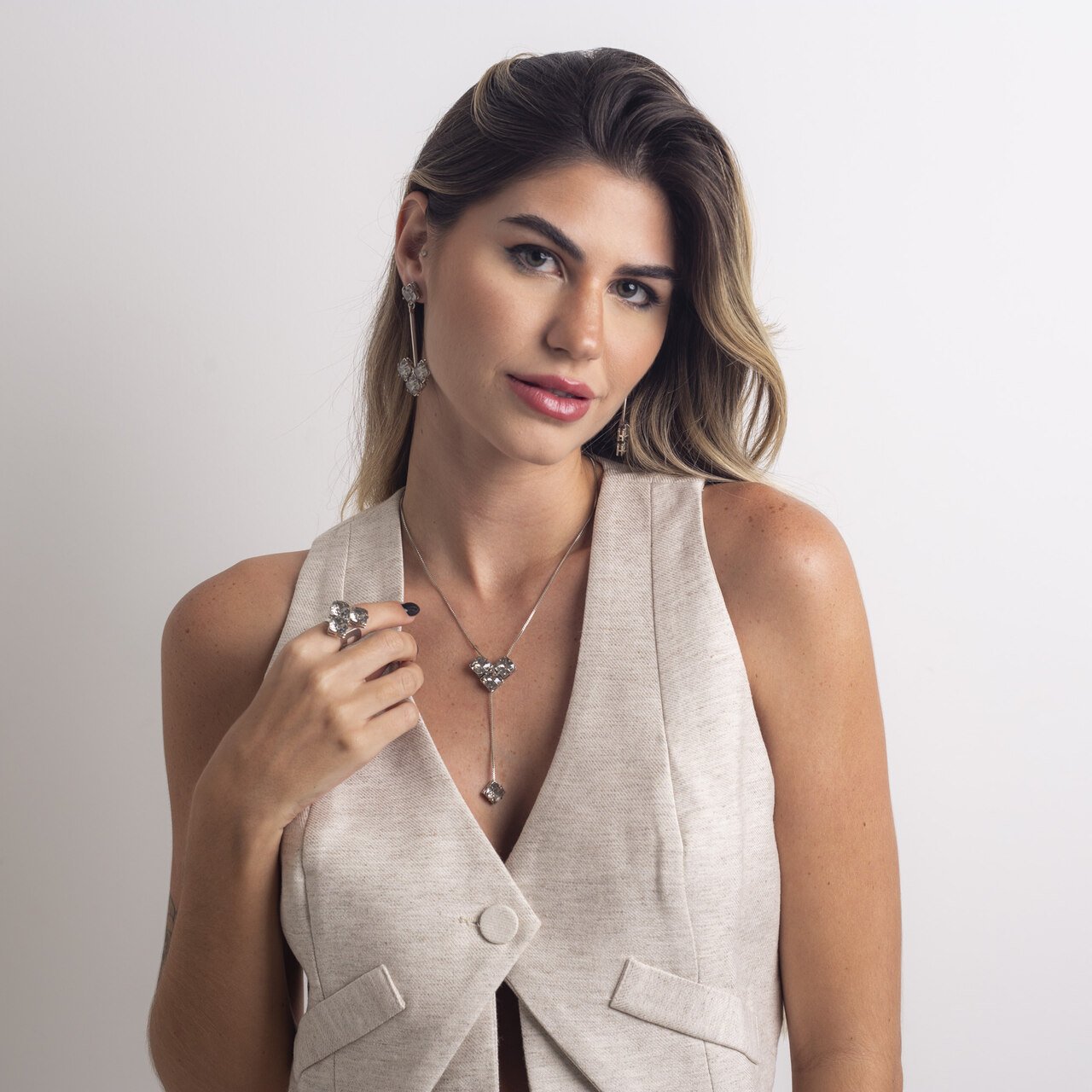 COLAR GRAVATA ORION CRISTAL CINZA BANHO RÓDIO BRANCO