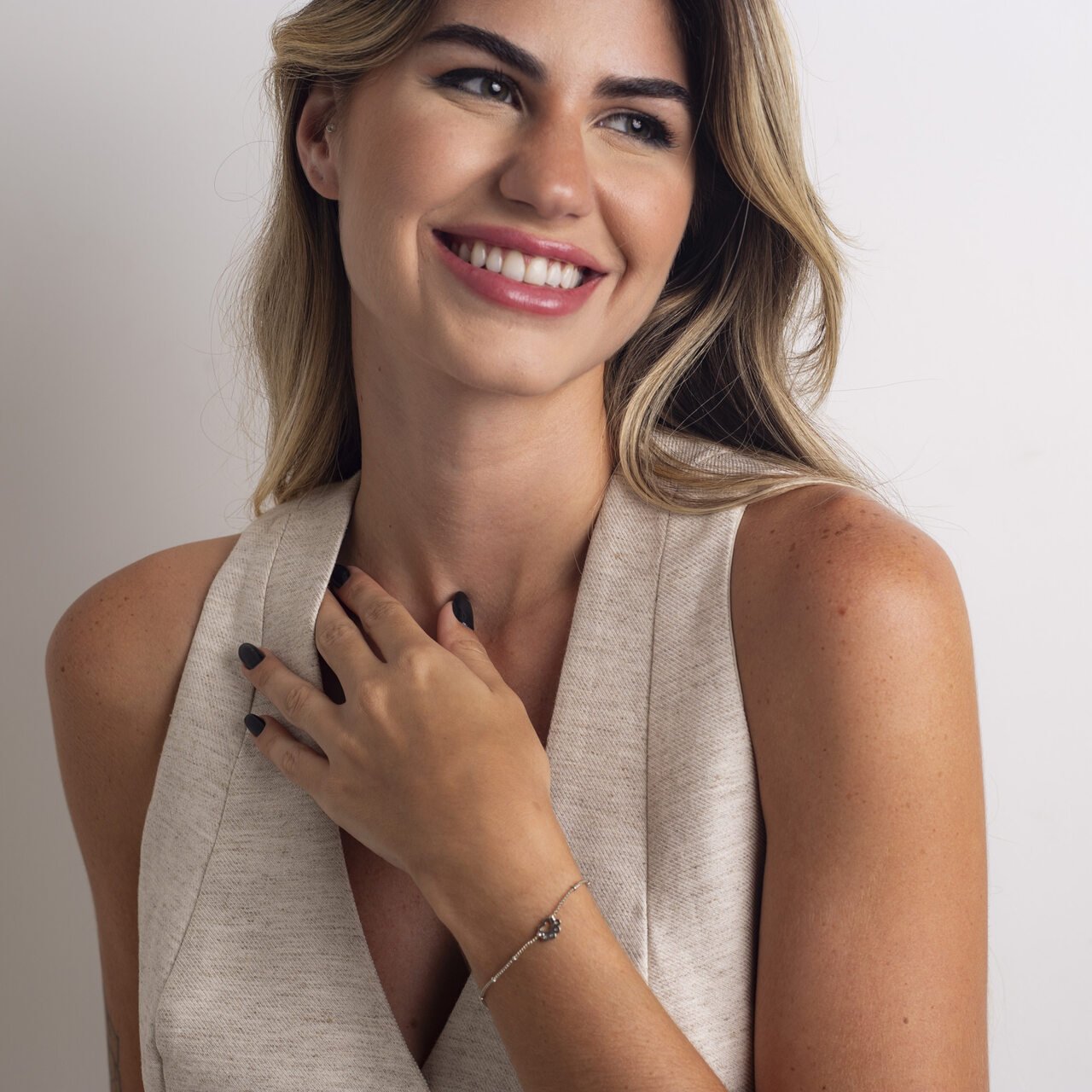 PULSEIRA PATA CORAÇÃO ZIRCÔNIA BANHO RÓDIO BRANCO