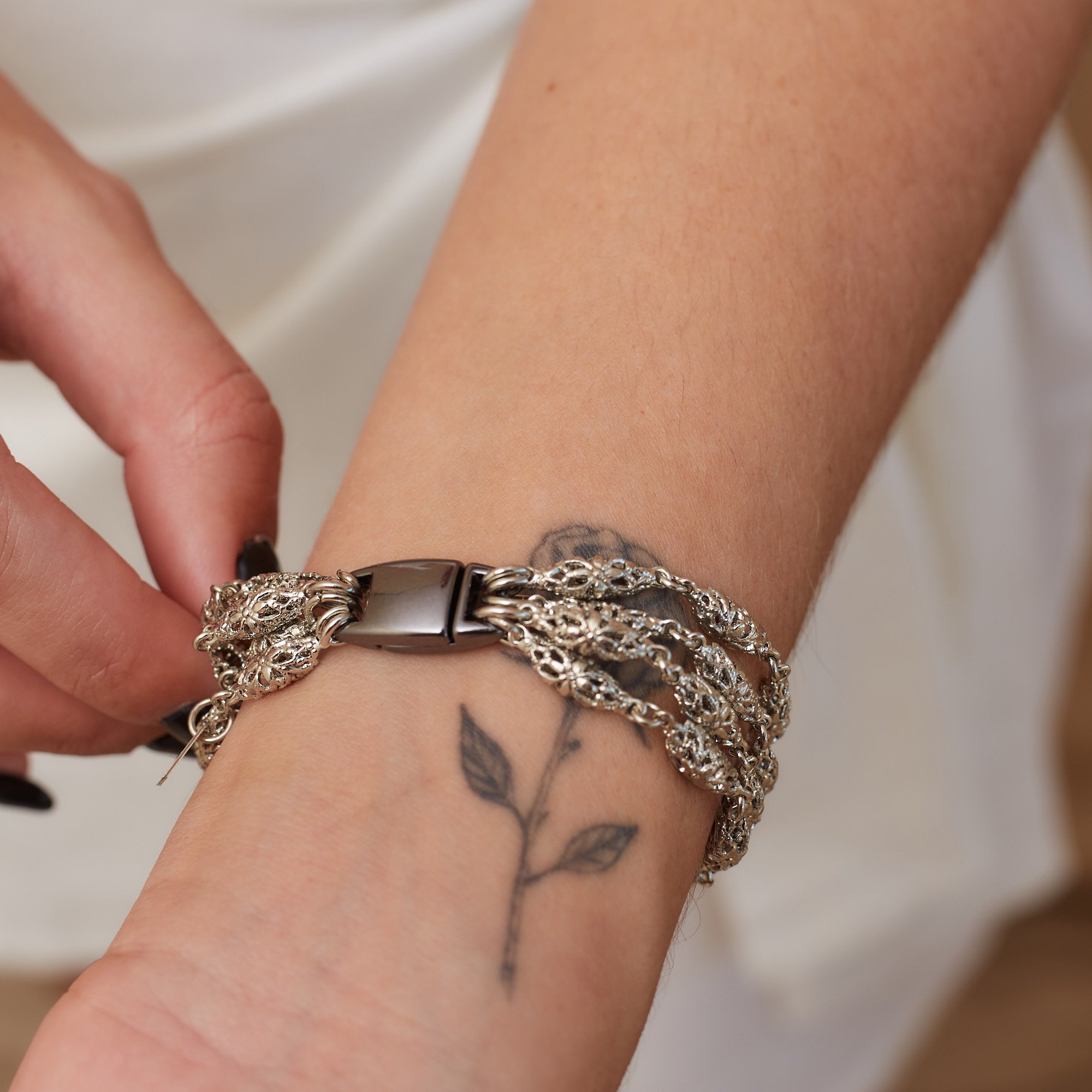 PULSEIRA SUSAN FURTACOR BANHO RÓDIO BRANCO