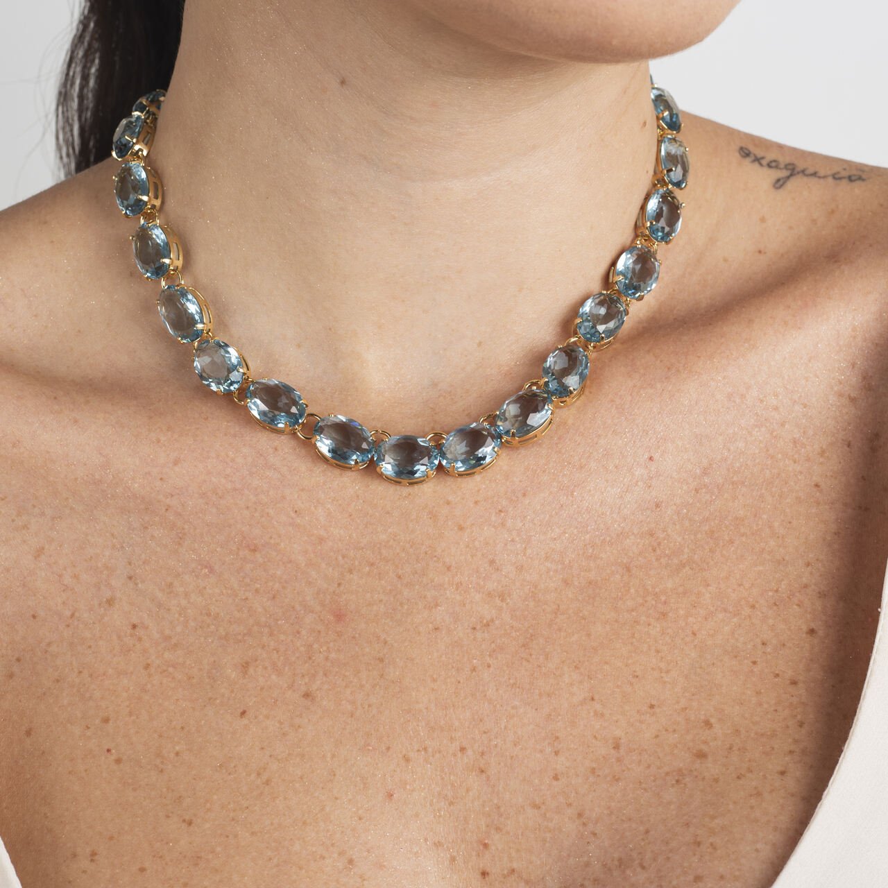 COLAR MONROE CRISTAIS OVAIS AZUL ACQUA MARINE BANHO OURO