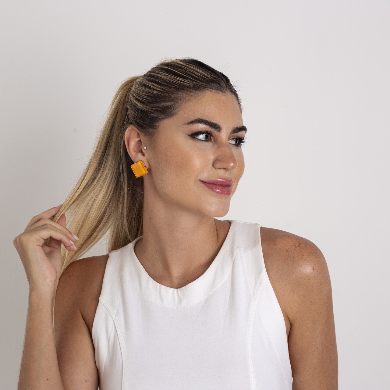 BRINCOS PASTILHA ORANGE BANHO OURO