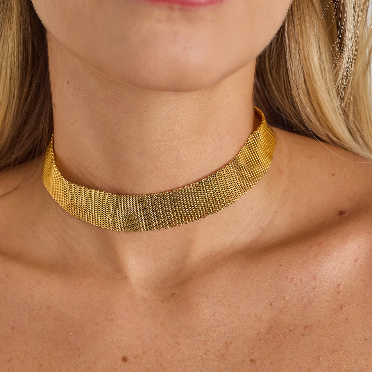 CHOKER MALHA BANHO OURO