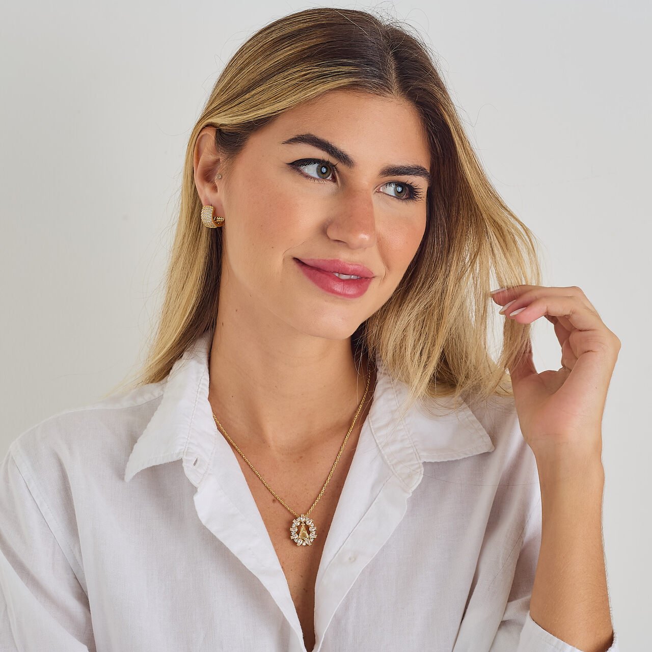COLAR N SRA APARECIDA CRAVAÇÃO ZIRCÔNIA BANHO OURO