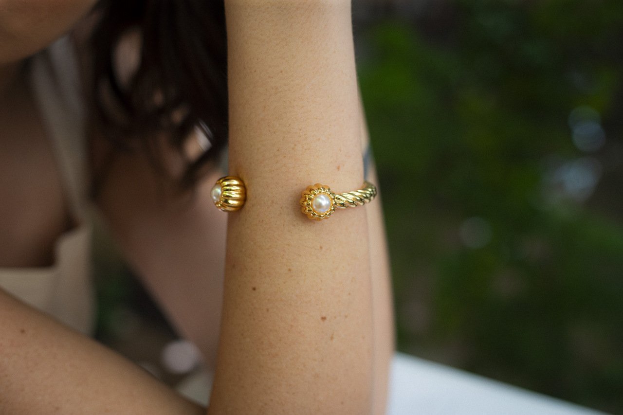 BRACELETE AFRODITE PÉROLAS BANHO OURO