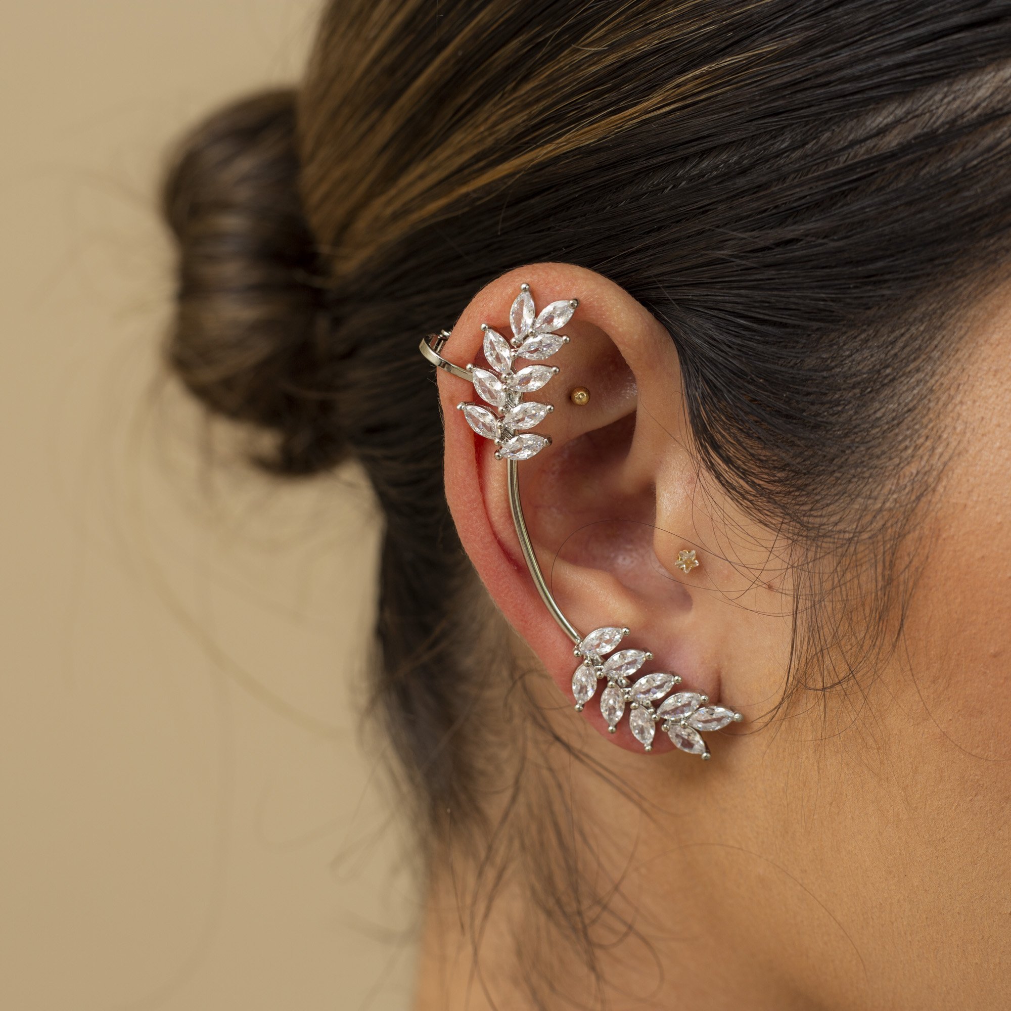 BRINCOS EAR CUFFS WINGS FOLHAS CRISTAL INCOLOR BANHO RÓDIO