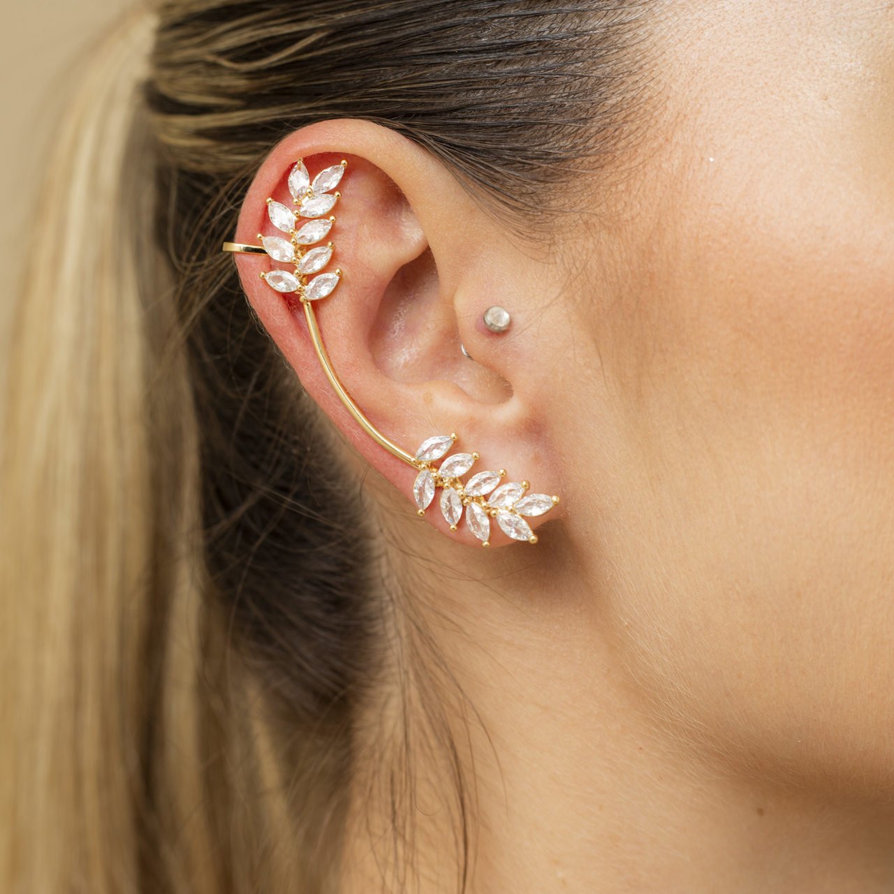 BRINCOS EAR CUFFS WINGS FOLHAS CRISTAL INCOLOR BANHO OURO