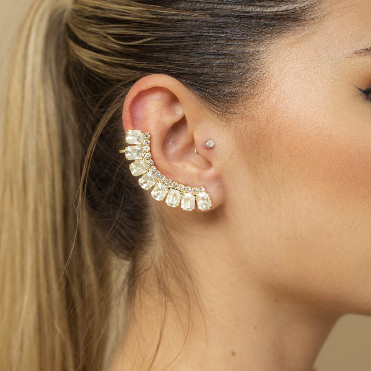 BRINCOS EAR CUFFS EVA CRISTAL QUADRADO ZIRCÔNIA BANHO OURO