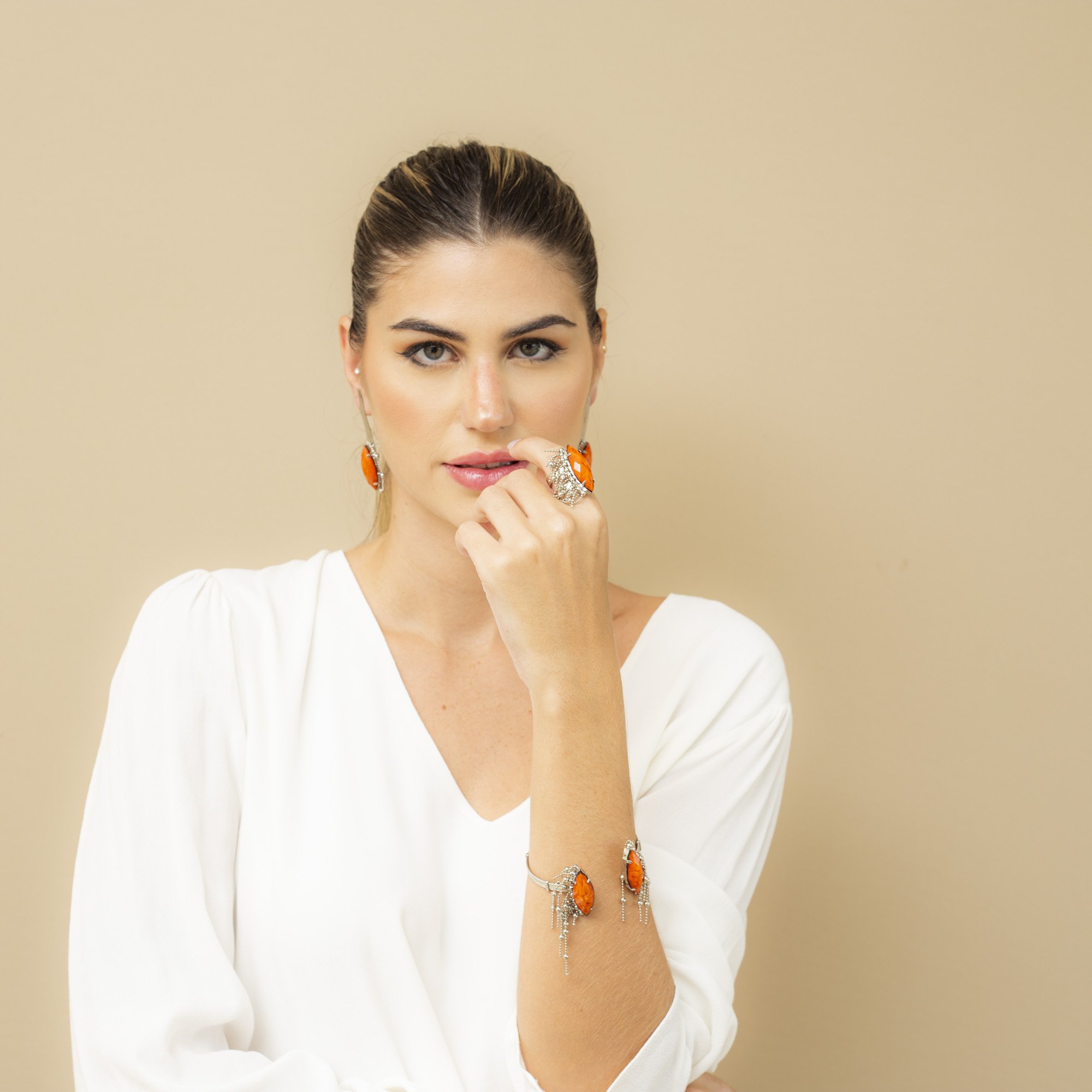 BRACELETE GINGER RESINA FACETADA LARANJA BANHO RÓDIO BRANCO