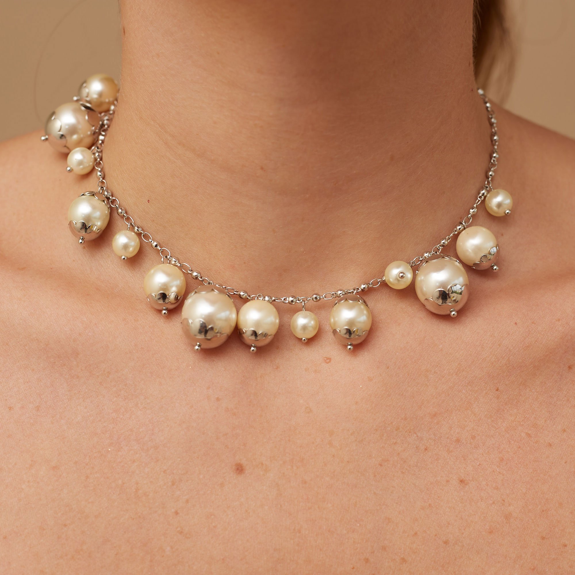 CHOKER TAIWAN PÉROLAS BANHO RÓDIO BRANCO