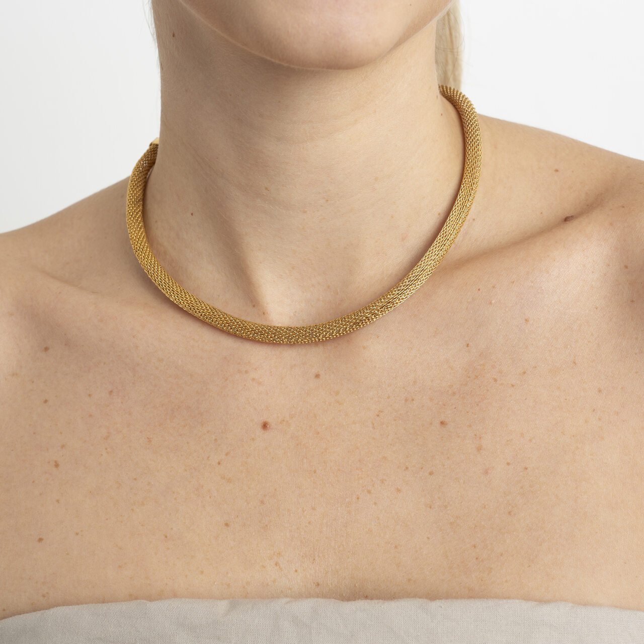 CHOKER POLLACA CORRENTE TELA BANHO OURO