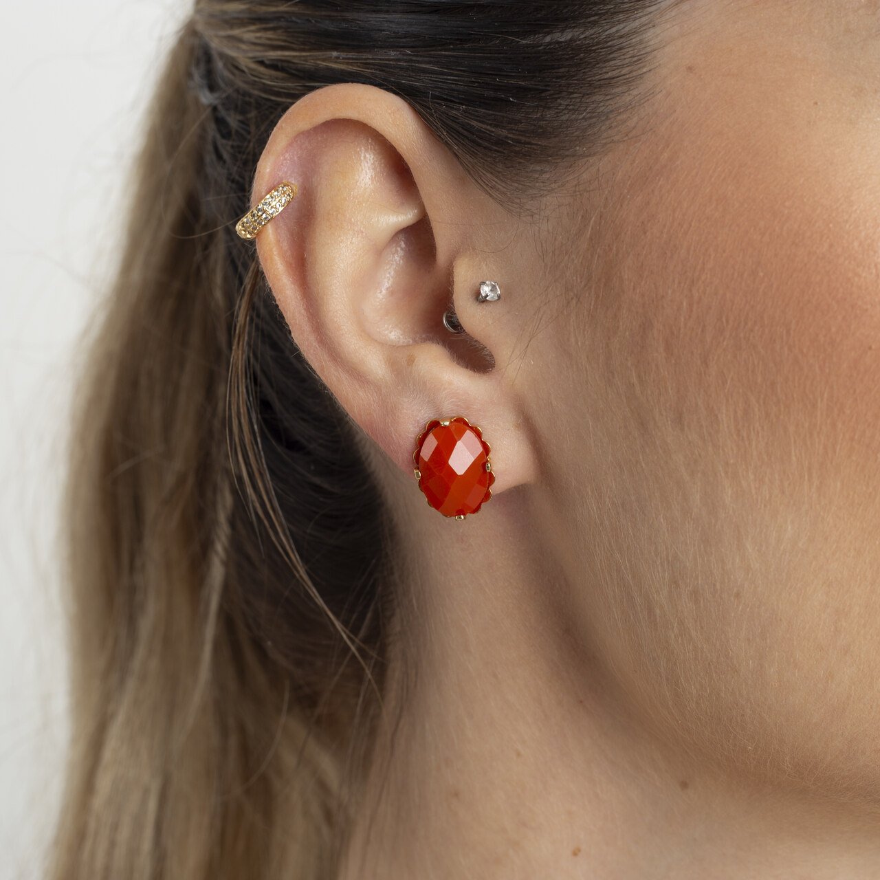 BRINCOS OVAL LARANJA FACETADO BANHO OURO
