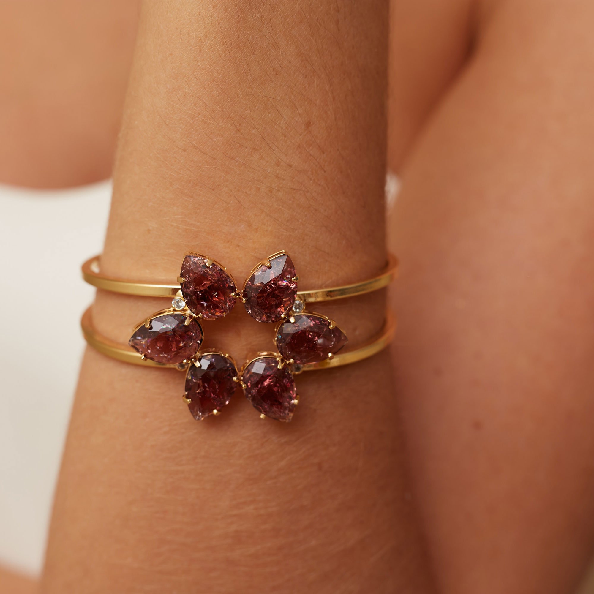 BRACELETE ELBA CRISTAL FUSION ROXO BANHO OURO
