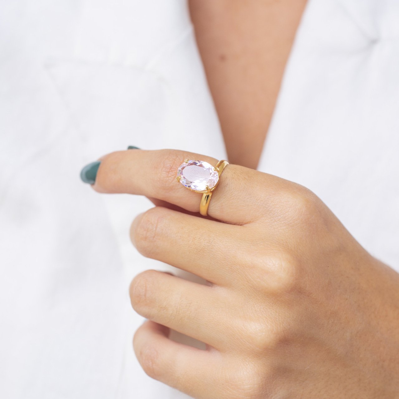 ANEL LABI CRISTAL OVAL ROSA CLARO BANHO OURO
