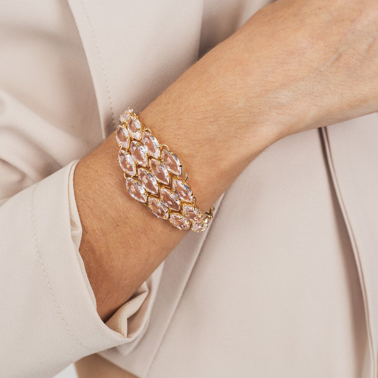 PULSEIRA LOSANGO CRISTAIS NAVETES ROSÉ BANHO OURO
