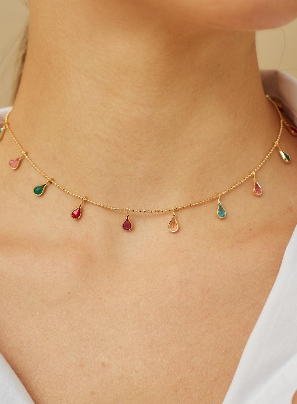 CHOKER CRISTAIS GOTA COLORIDOS BANHO OURO