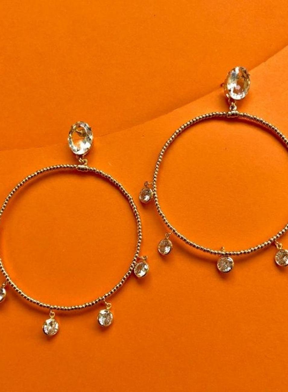 BRINCOS MILANO CRISTAL OVAL INCOLOR ARO REDONDO OURO