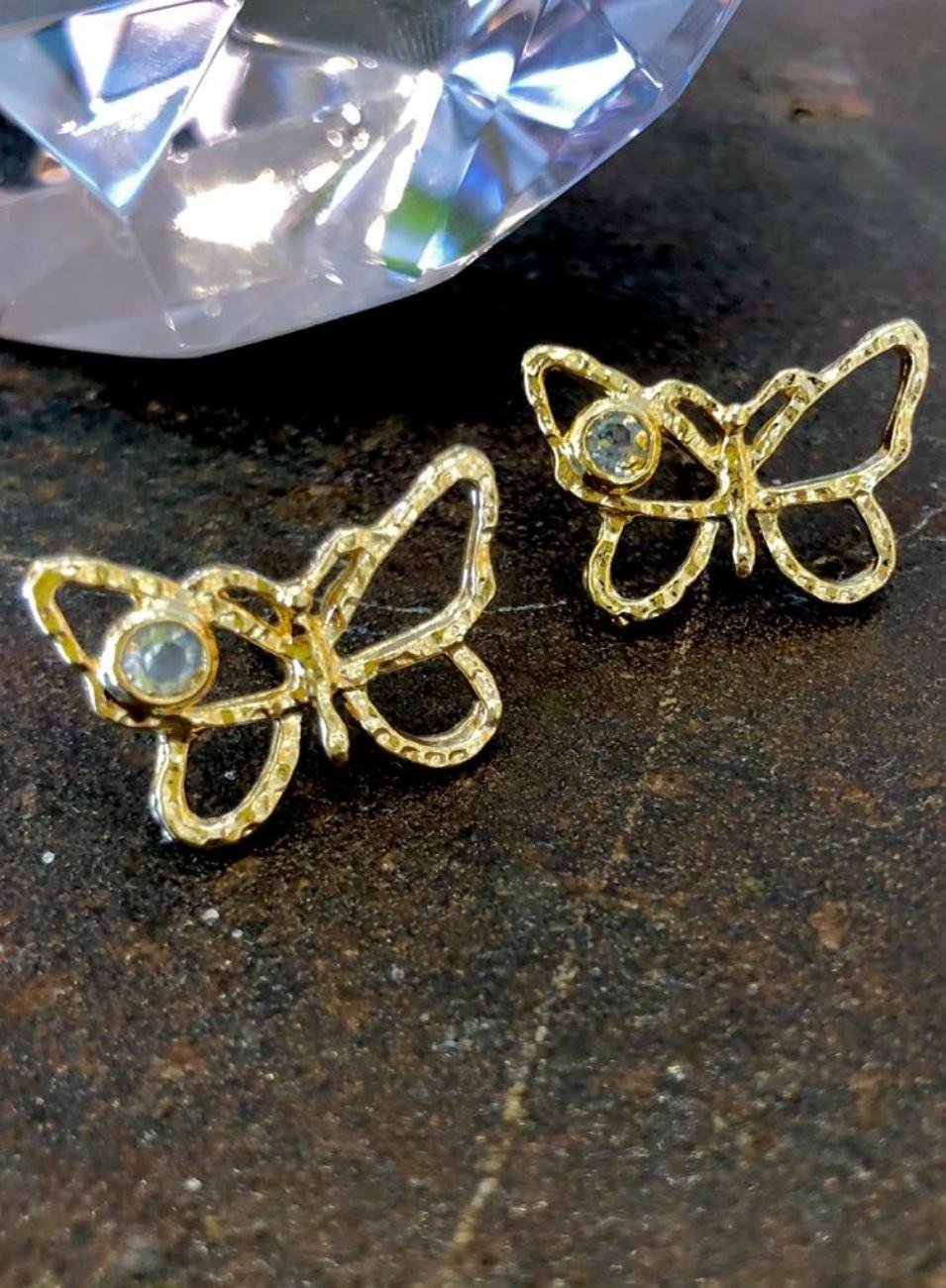 BRINCOS BORBOLETA P CRAVAÇÃO DE CRISTAIS BANHO OURO