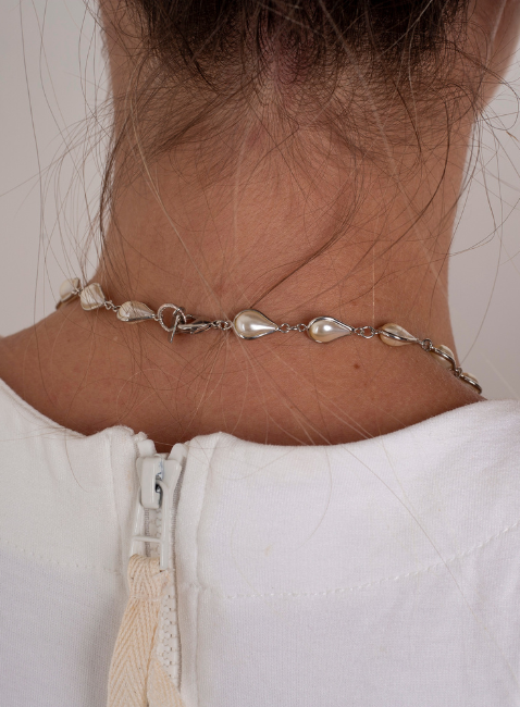 CHOKER AURORA PÉROLAS BANHO RÓDIO BRANCO