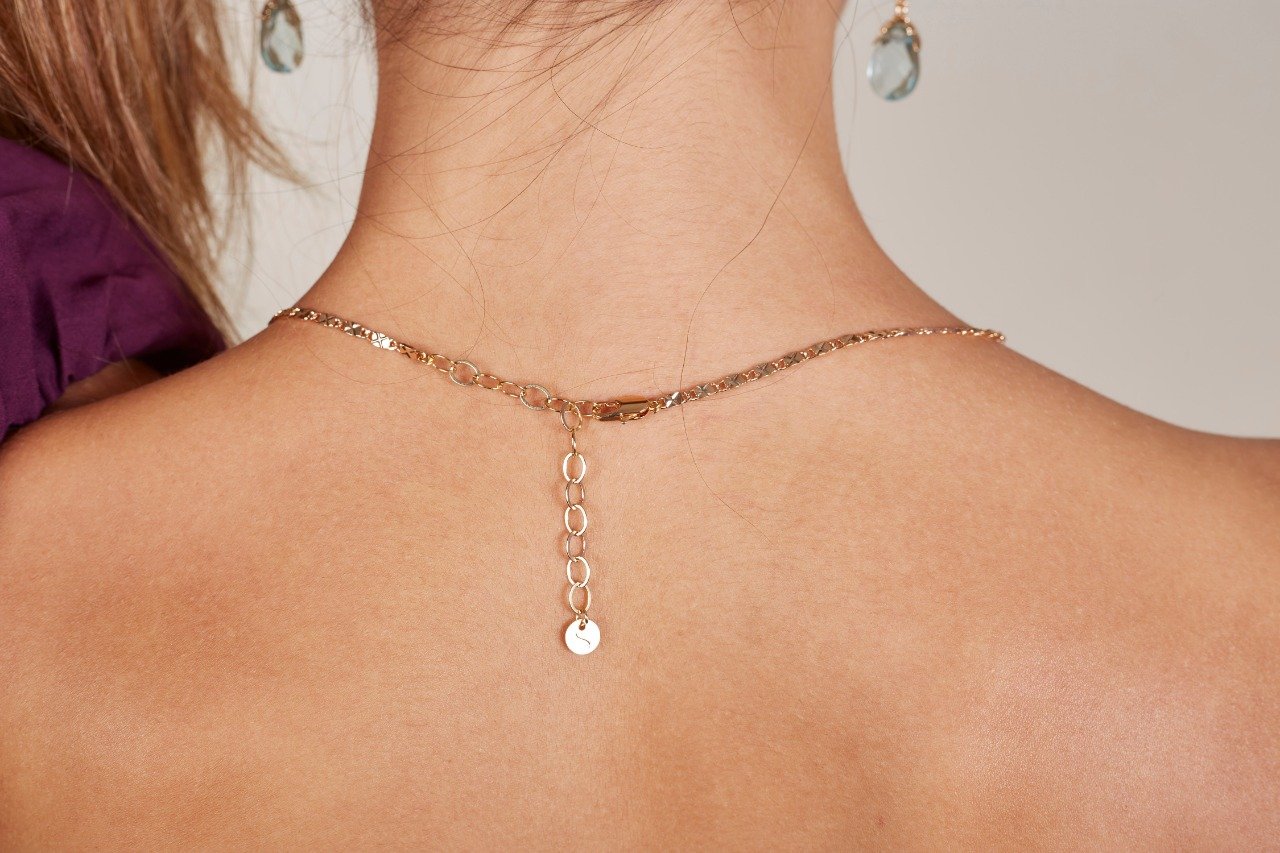 COLAR DITA PINGENTE GOTA AZUL BANHO OURO
