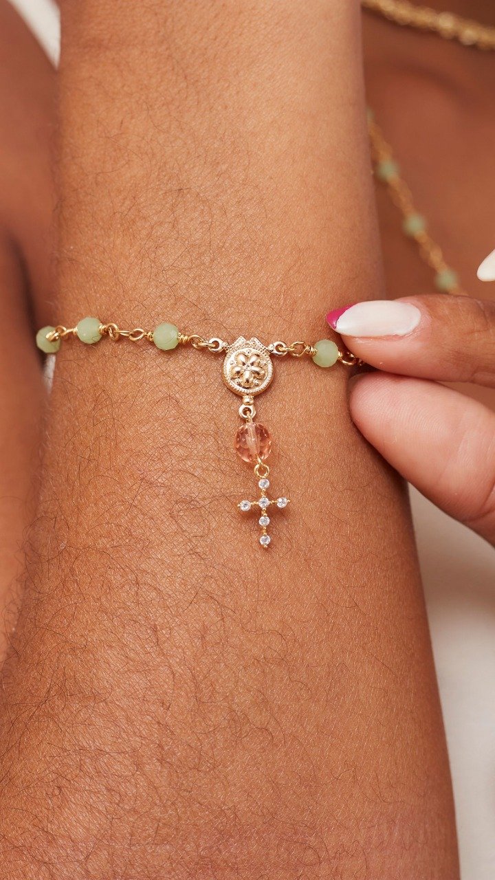 PULSEIRA TERÇO CRISTAIS VERDE BANHO OURO