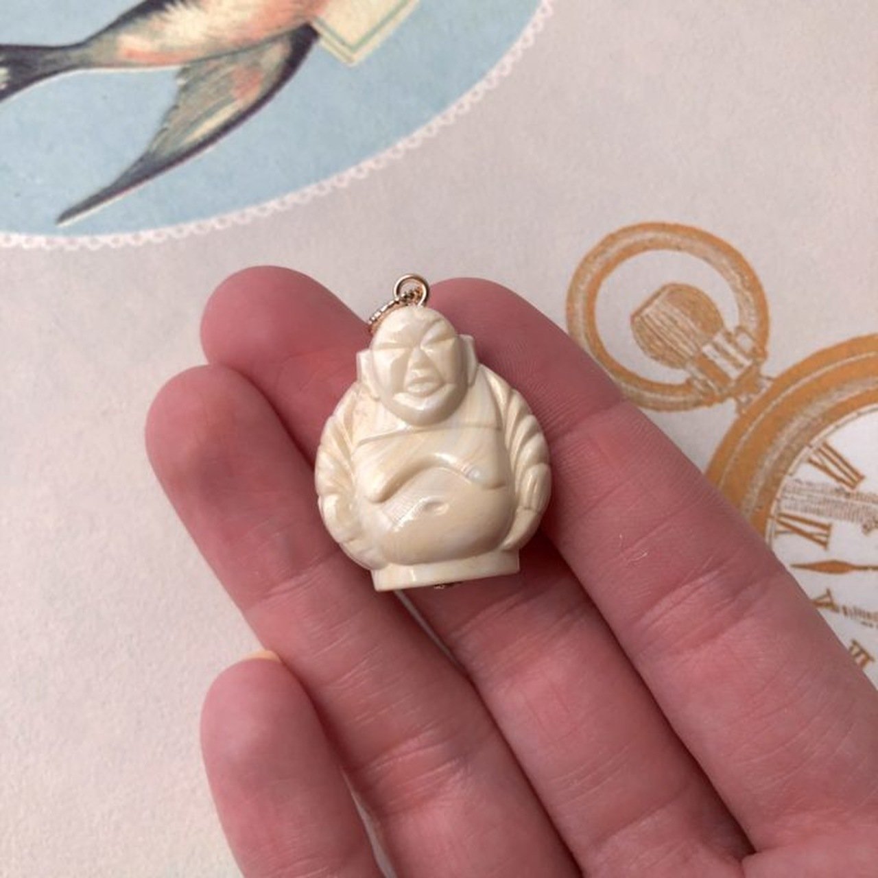 PINGENTE BUDA BANHO OURO
