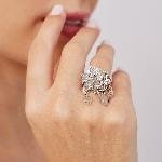 ANEL ARBUSTUS FLOR ZIRCÔNIA FOLHAS VAZADAS BANHO RÓDIO BRANCO