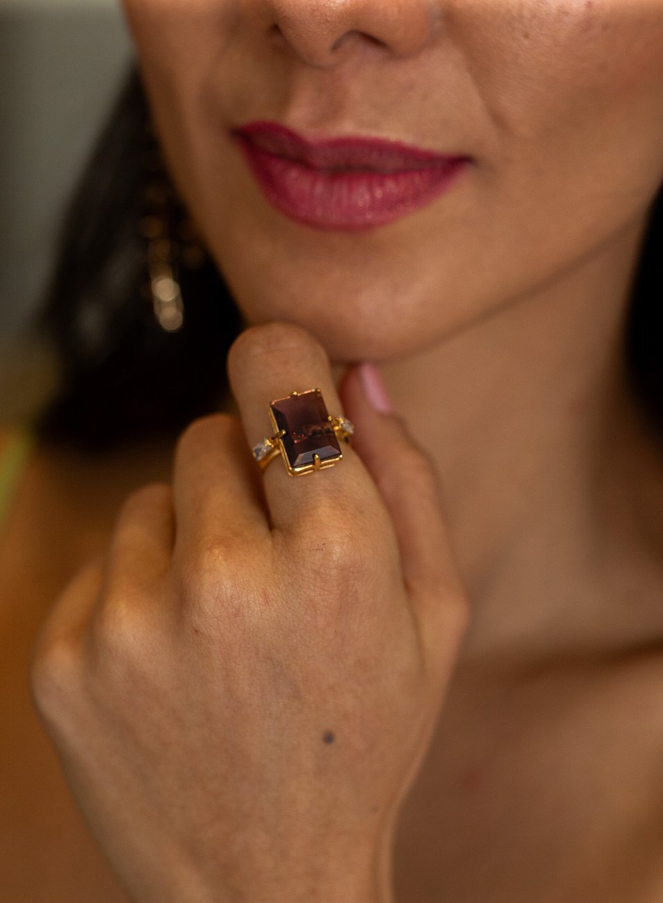 ANEL BOSQUE ROXO RESINADO ZIRCONIA INCOLOR BANHO OURO