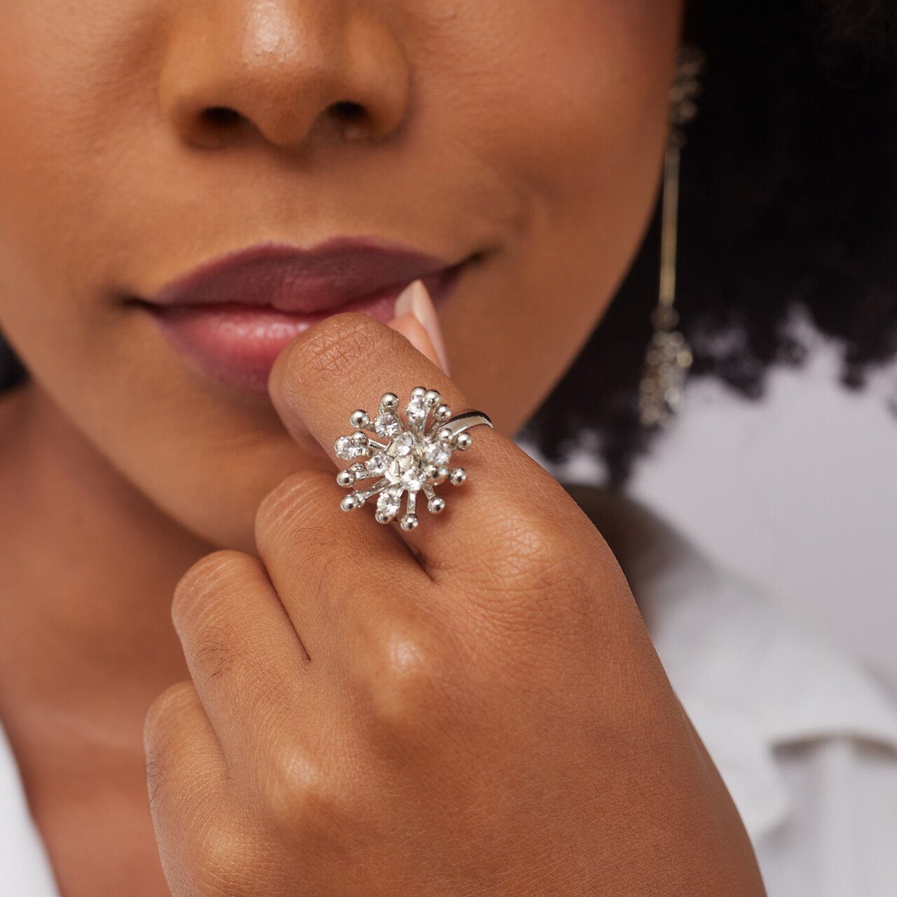 ANEL CALM CRAVAÇÃO ZIRCÔNIA INCOLOR BANHO RÓDIO BRANCO