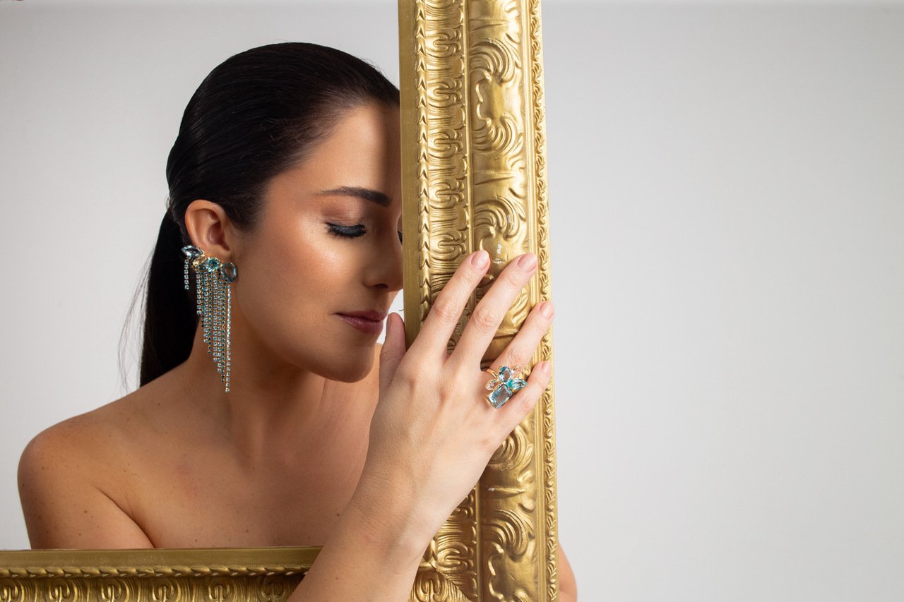 ANEL CELESTE AZUL MIX CRISTAIS COM BANHO OURO