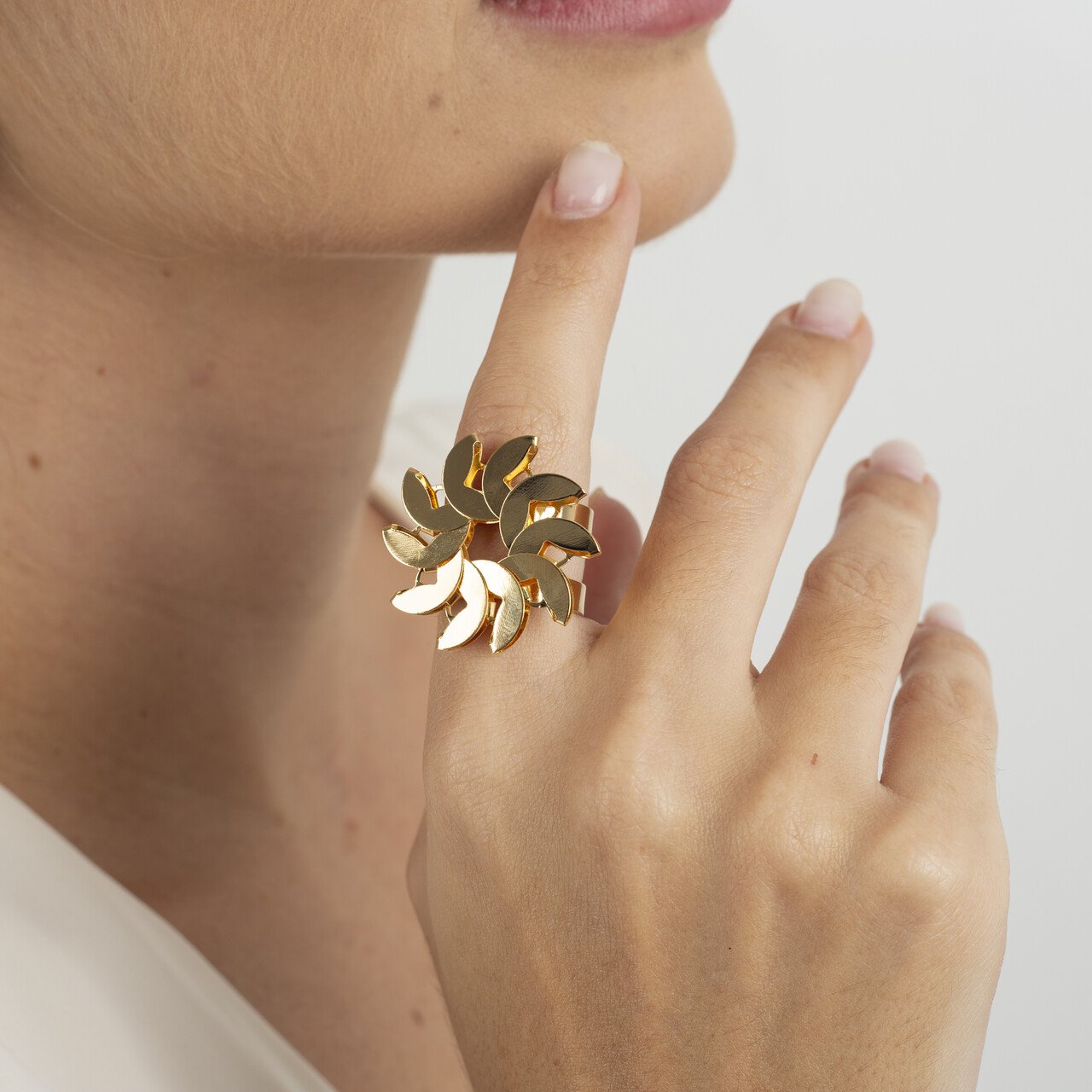 ANEL ESCAMA BANHO OURO