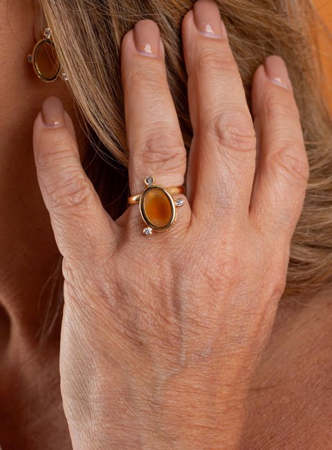 ANEL ESTRO CRISTAL OVAL ÂMBAR ZIRCÔNIA BANHO OURO