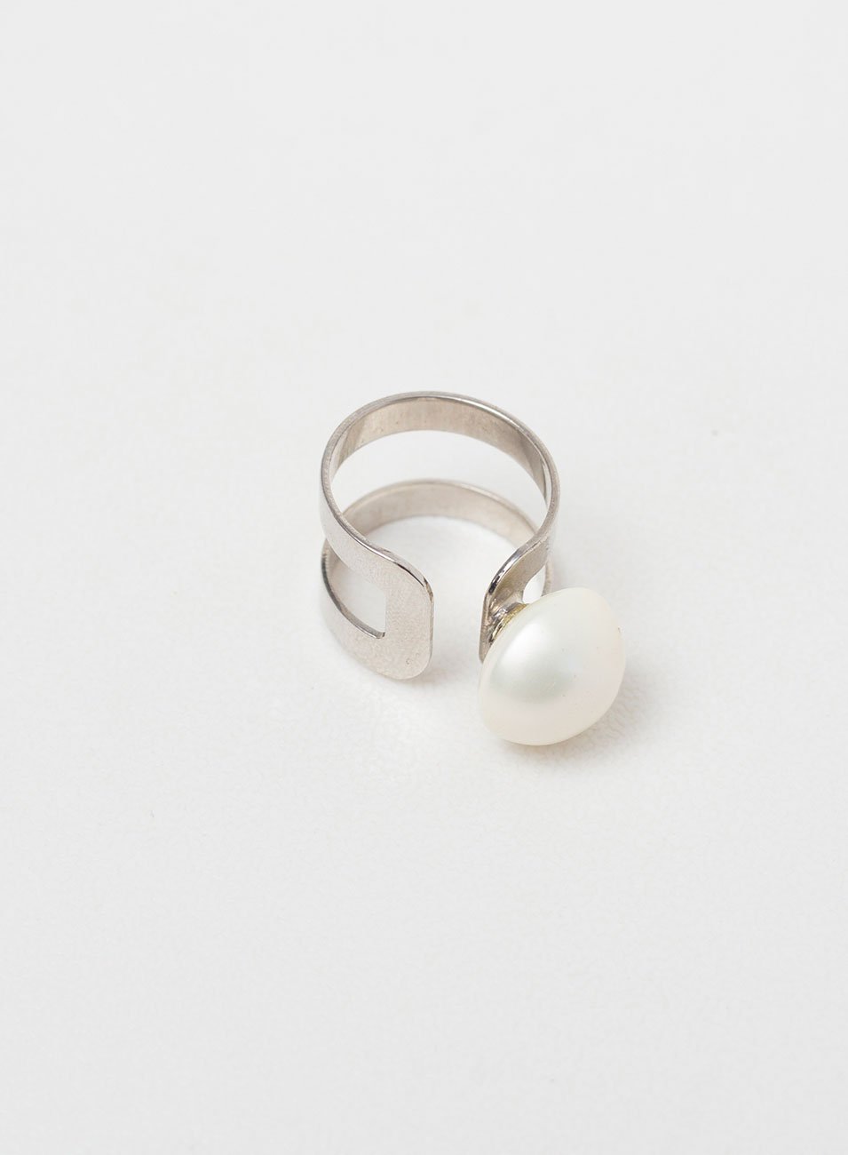 ANEL FLOR LILA BANHO RÓDIO BRANCO