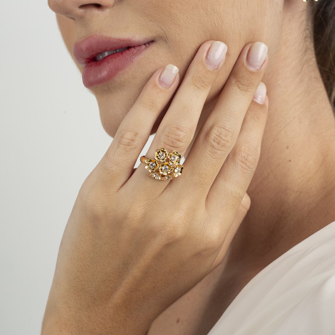 ANEL FLOR SARA BANHO OURO