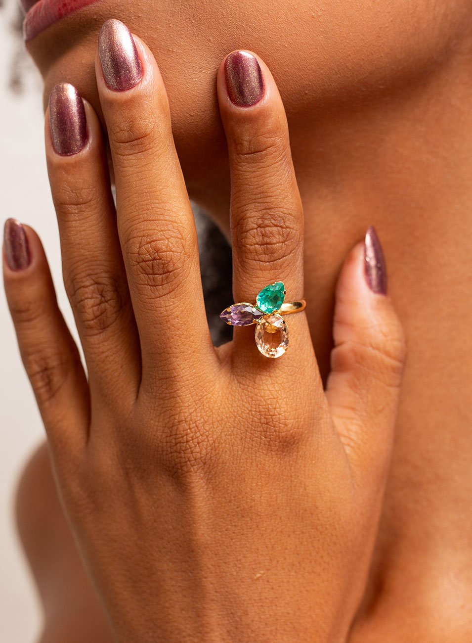 ANEL FRUTINHA MORGANITA, ROXO E VERDE BANHO OURO