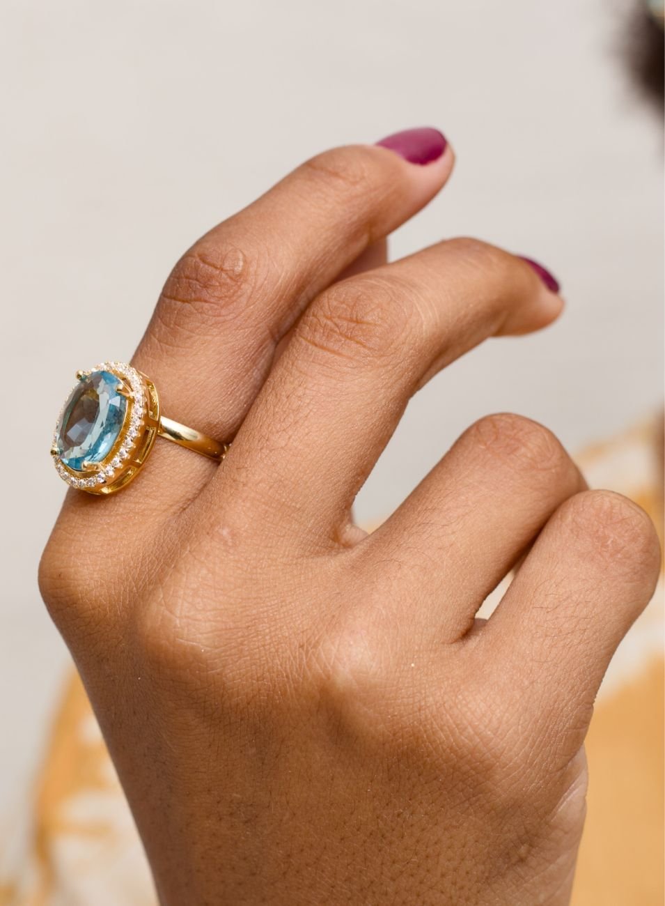 ANEL NINA OVAL AZUL BANHO OURO
