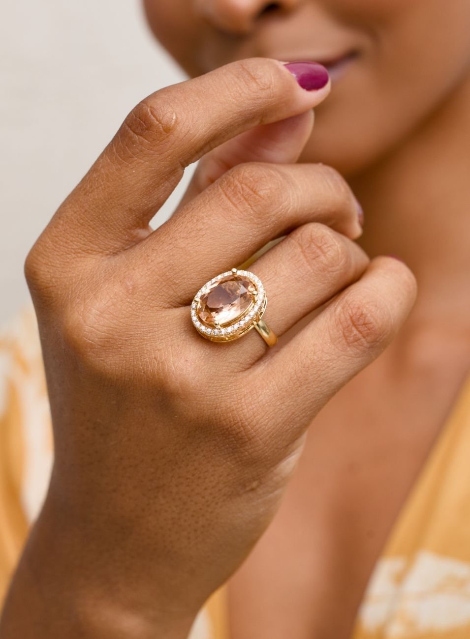 ANEL NINA OVAL BEGE BANHO OURO