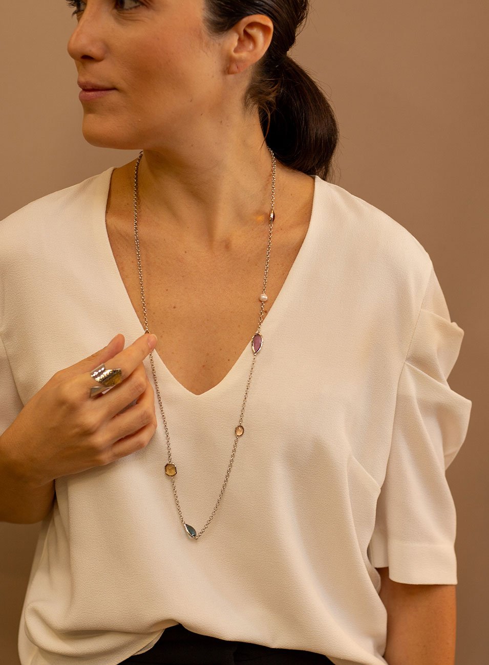 ANEL RECORTES TEXTURIZADO RÓDIO BRANCO