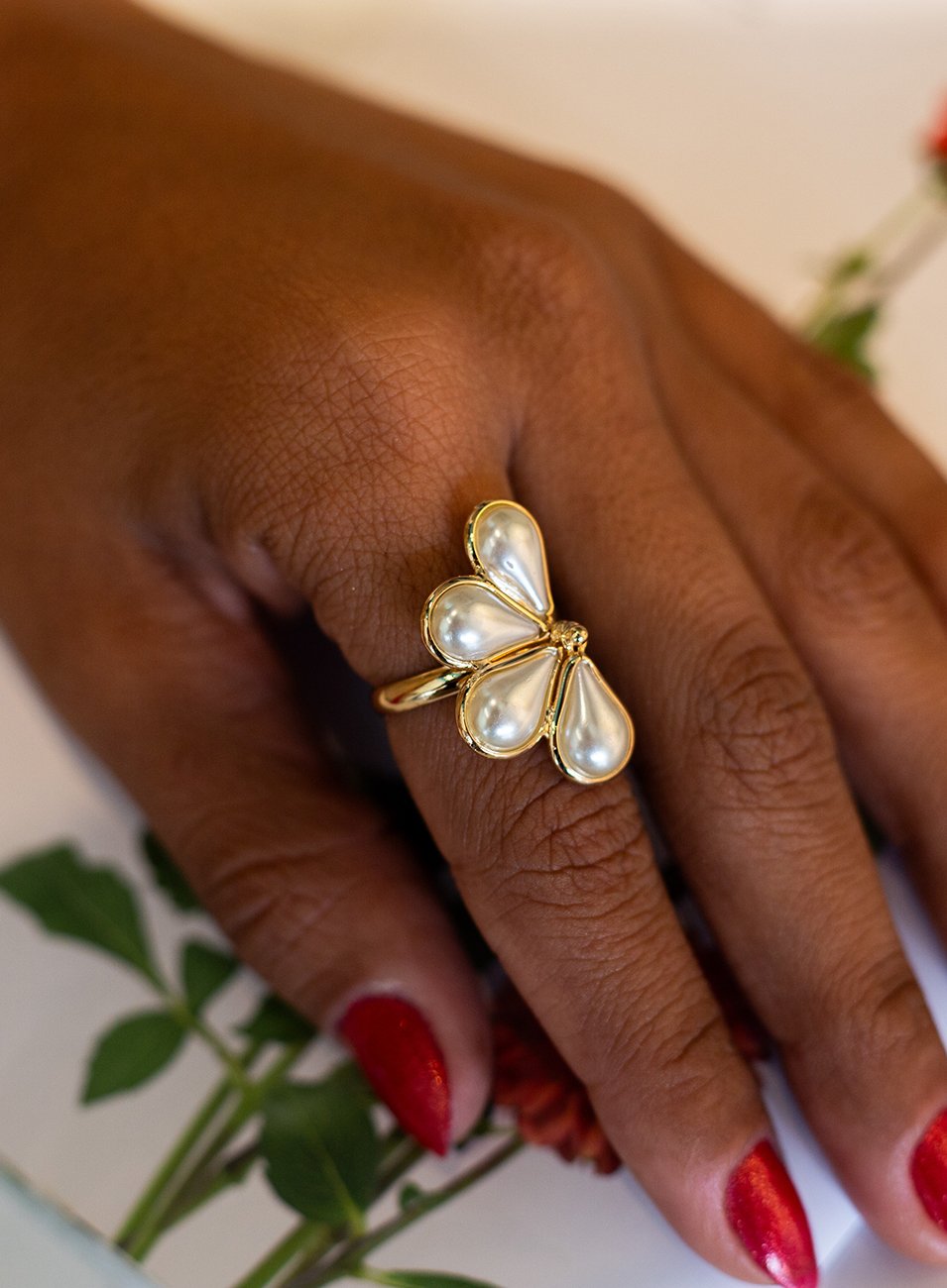 ANEL VALE RESINA PEROLADA BANHO OURO