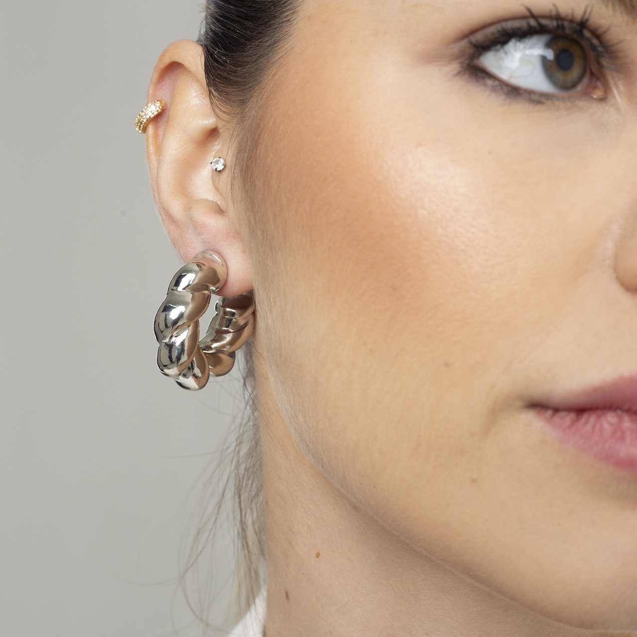 ARGOLAS FELÍCIA TRANÇADAS BANHO RÓDIO BRANCO