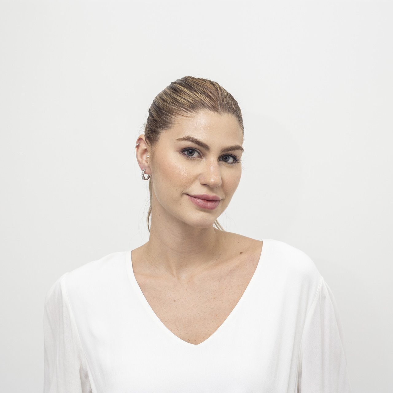 ARGOLAS SERENA INCOLOR COM BANHO RÓDIO BRANCO