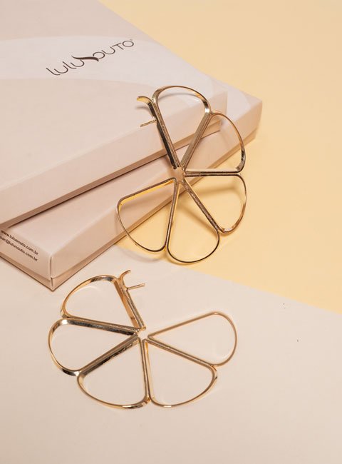 ARGOLAS VOLUTA FLOR BANHO OURO