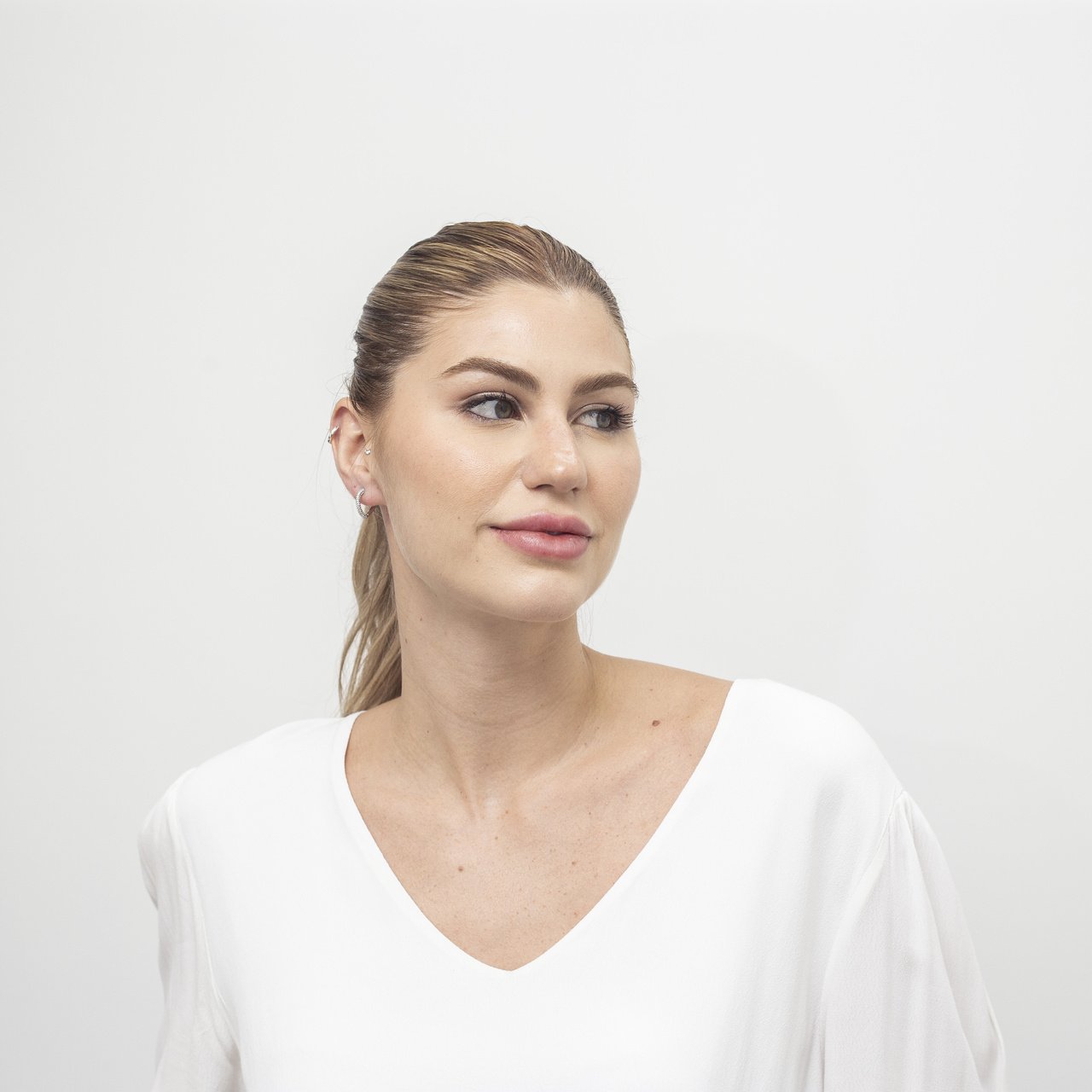 ARGOLINHAS CORAÇÃO ZIRCONIA COM BANHO RÓDIO BRANCO