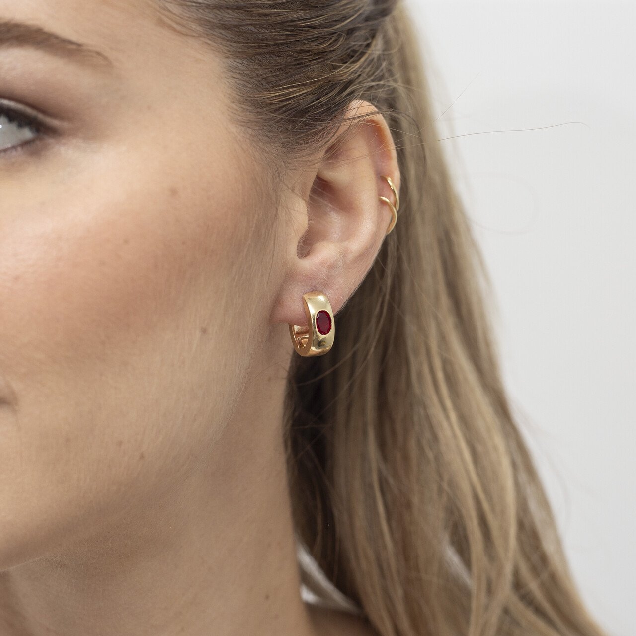 ARGOLINHAS IRIS VERMELHO COM BANHO OURO