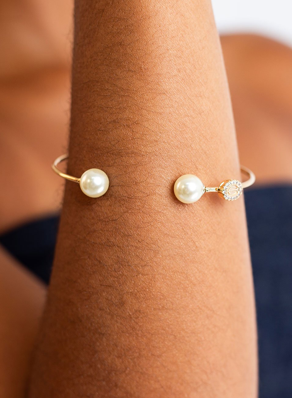 BRACELETE DUE PÉROLAS NS SENHORA BANHO OURO