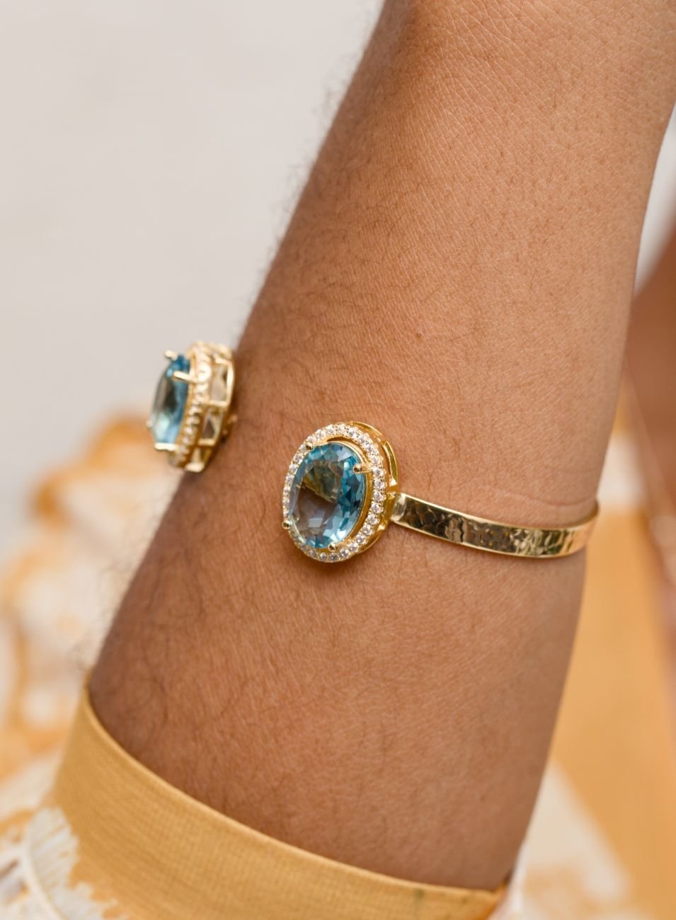 BRACELETE NINA DUO OVAL AZUL CLARO BANHO OURO