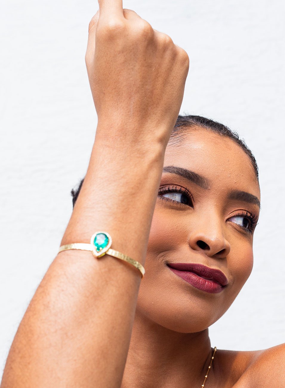 BRACELETE NINA GOTA VERDE BANHO OURO