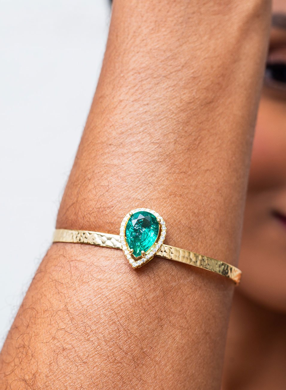 BRACELETE NINA GOTA VERDE BANHO OURO